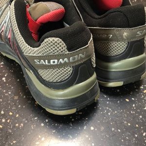 Salmon’s athletic shoes